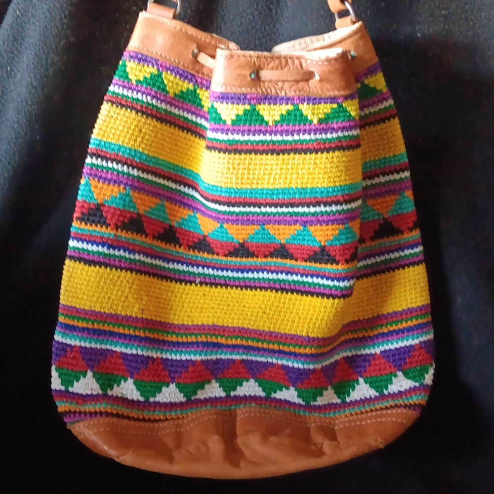 VINTAGE GUATEMALAN Leather and cotton bucket bag Artisan Made - Picture 3 of 5